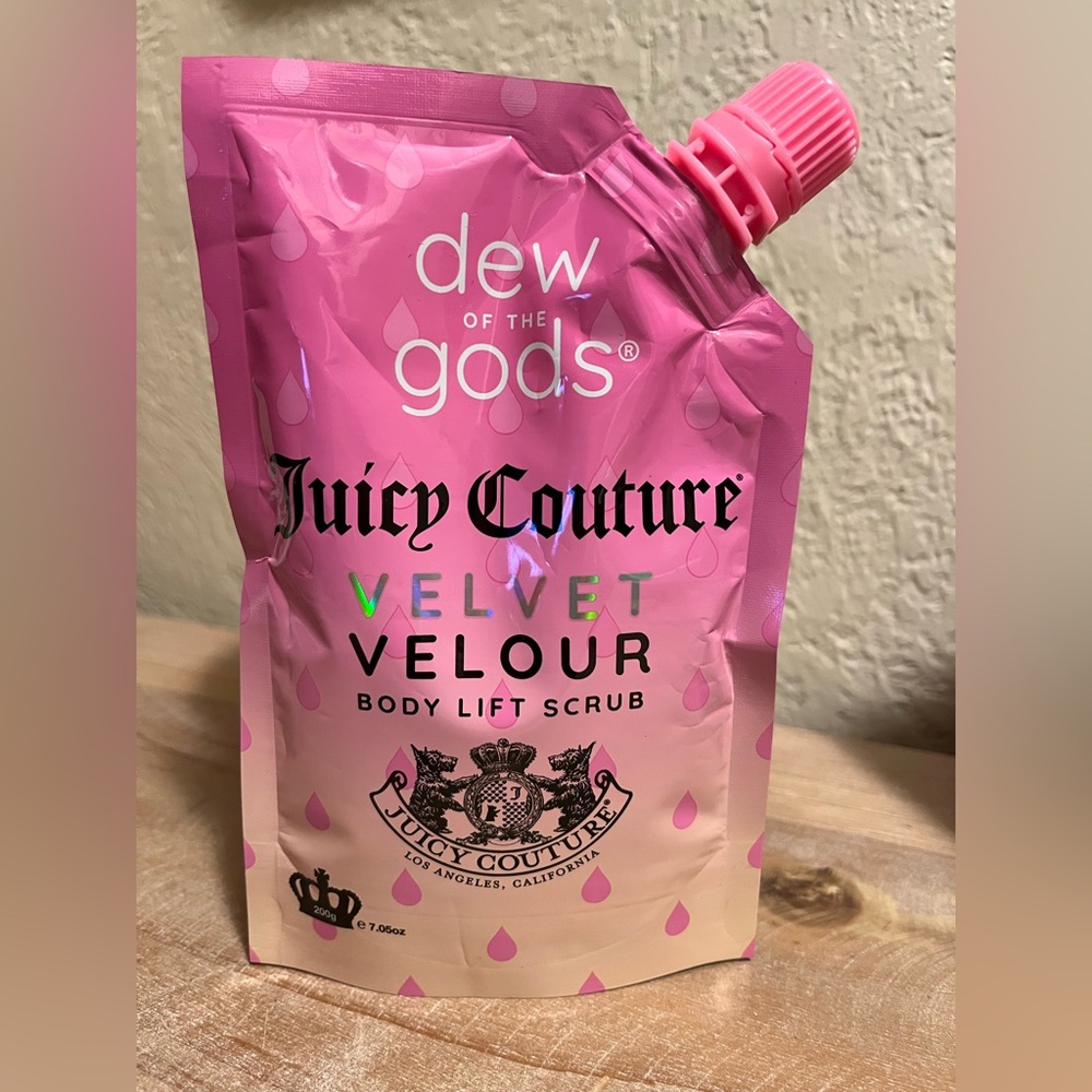 Juicy Couture Velvet Velour body lift scrub